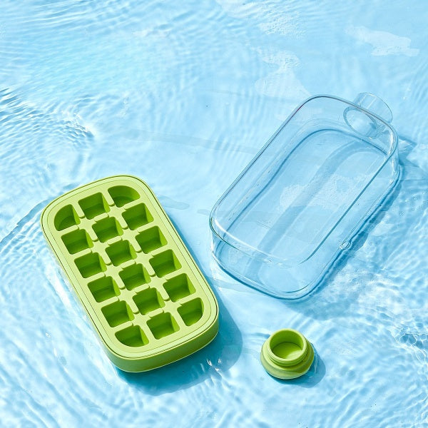 2-in-1 Water Bottle & Ice Mold